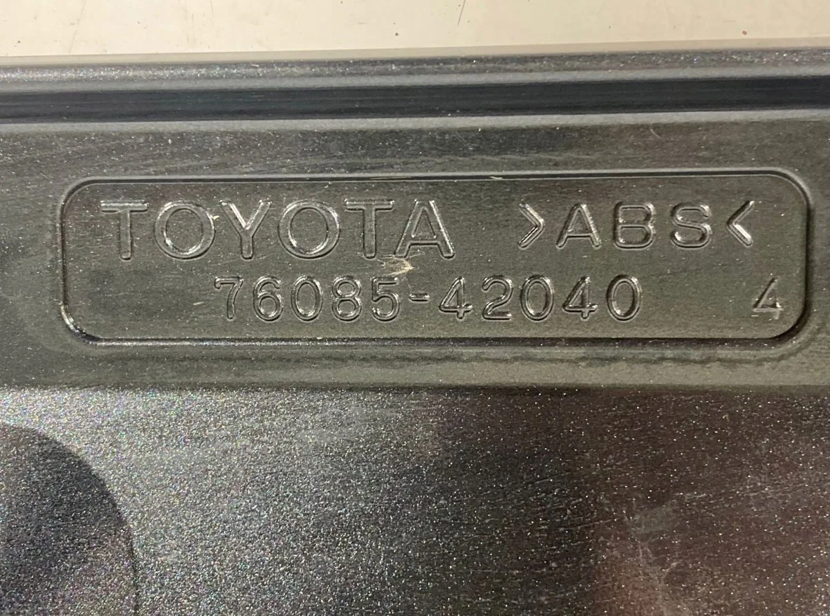 Tavaratilan spoileri Toyota RAV4 76085-42040 image 5
