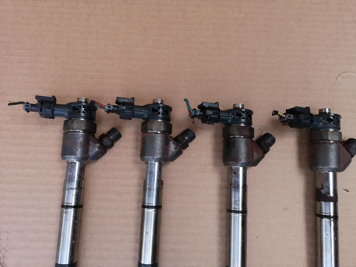 Fuel Injector Set Kia Ceed 33800-2A610 image 4