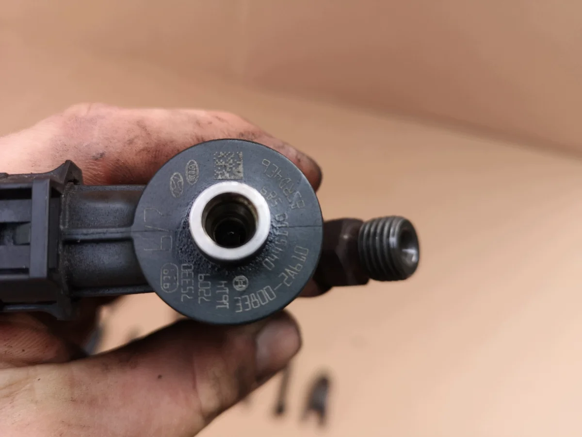 Fuel Injector Set Kia Ceed 33800-2A610 image 8