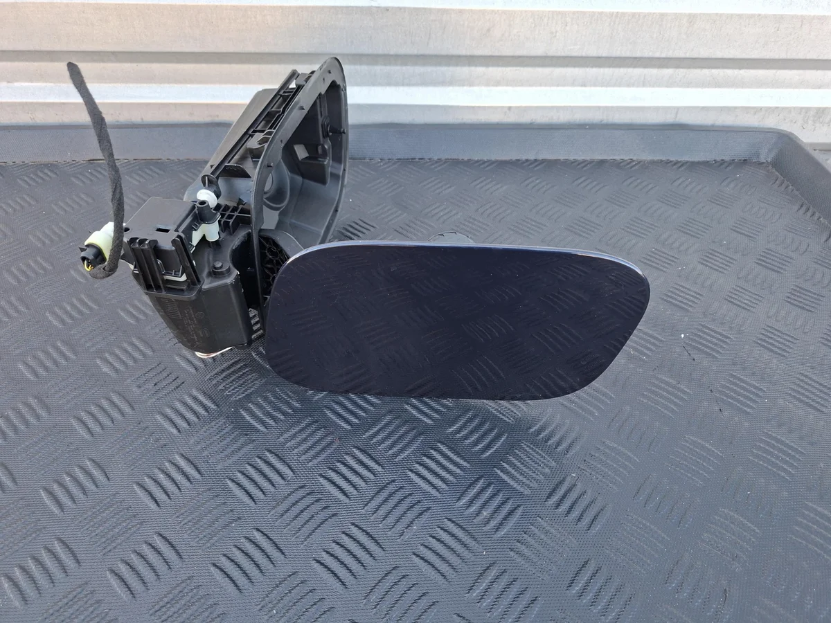 Fuel Filler Flap SsangYong Korando IV C300 71610-37000