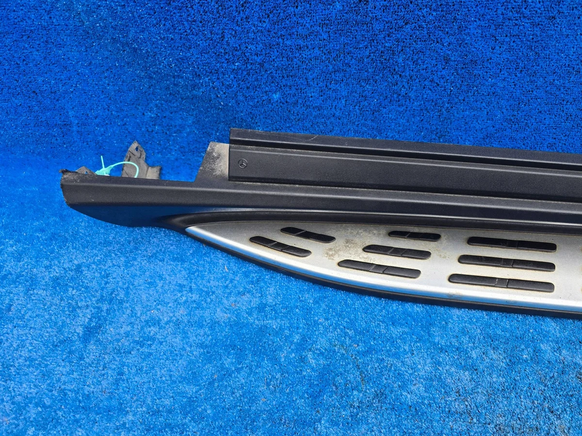 Instegslister LED höger Mercedes GLE W167 DWZ13338