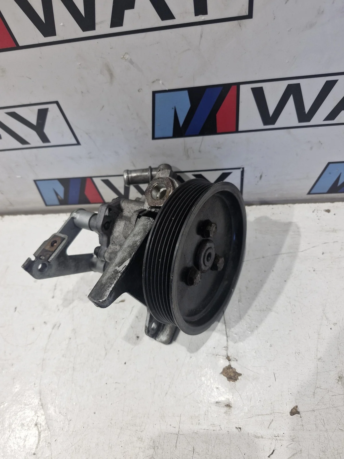 Servostyrningspump BMW E39 1097149