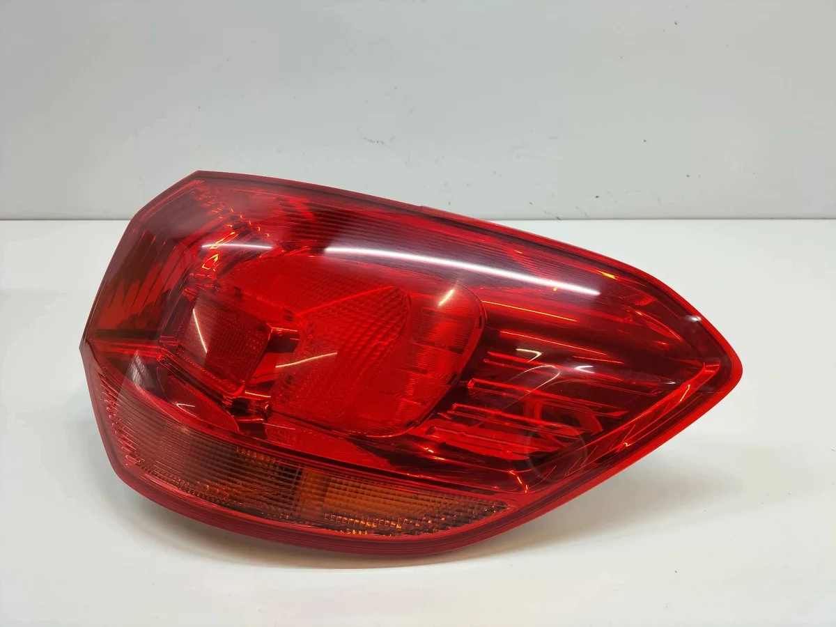 Opel Astra J Rear Right Lamp 13282243