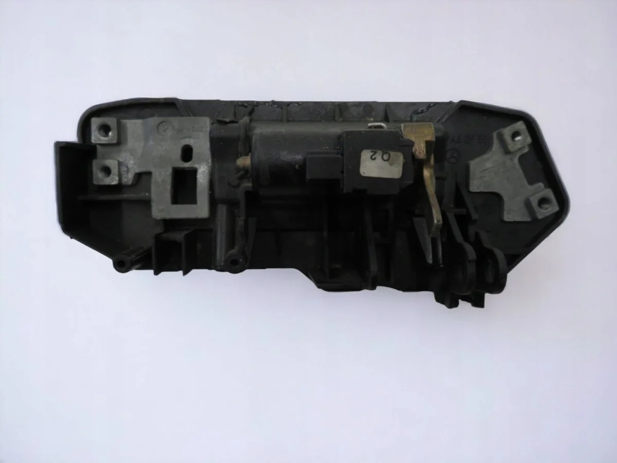 Kahva takaluukkuun Mercedes W211 Kombi A2117400693