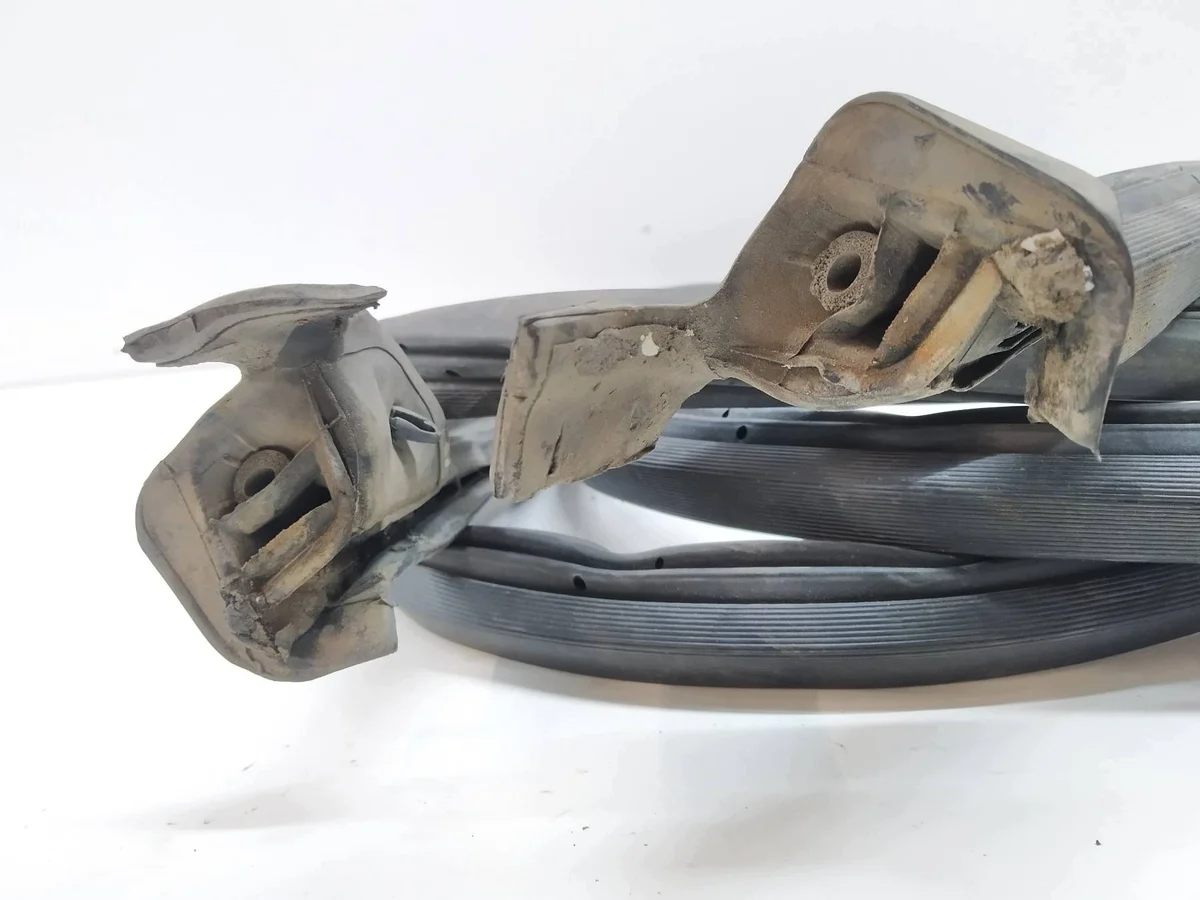 Fiat Ducato Karosseritiiviste Takana OEM 5907911605100 image 5