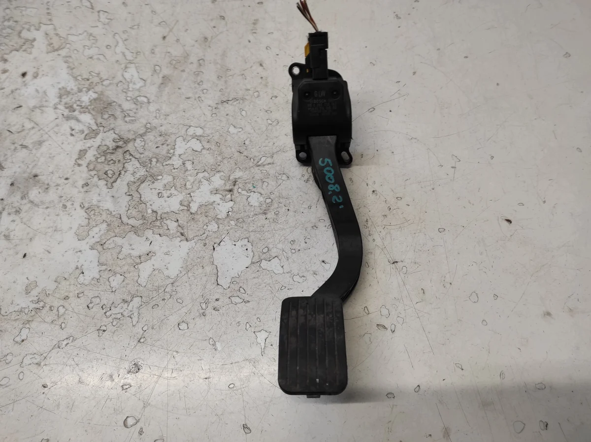 Kaasupolkimen anturi Peugeot 5008 9671416880
