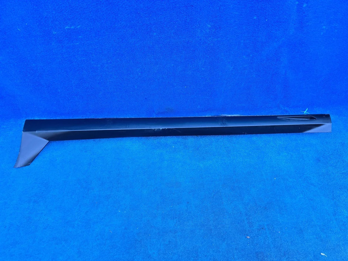 Sierlijst dorpel links BMW M5 G90 G99 DWZ13357