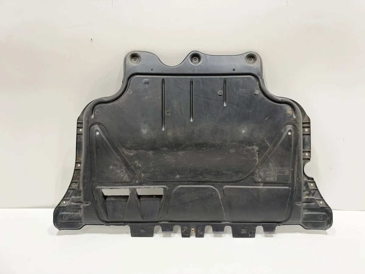 Cubierta bajo motor Audi A3 VW Golf 8 Cupra 3Q0825236G