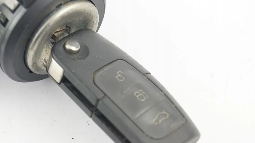 Ignition Switch Ford Fiesta mk7 8A6T-15607-AB image 3
