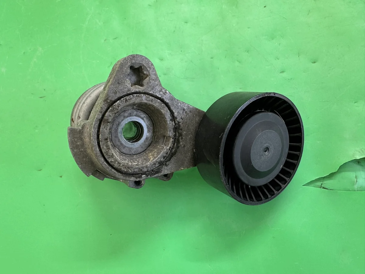Spannrolle Keilriemen 537841641 BMW 3 E93 E92 E91 E90 image 3