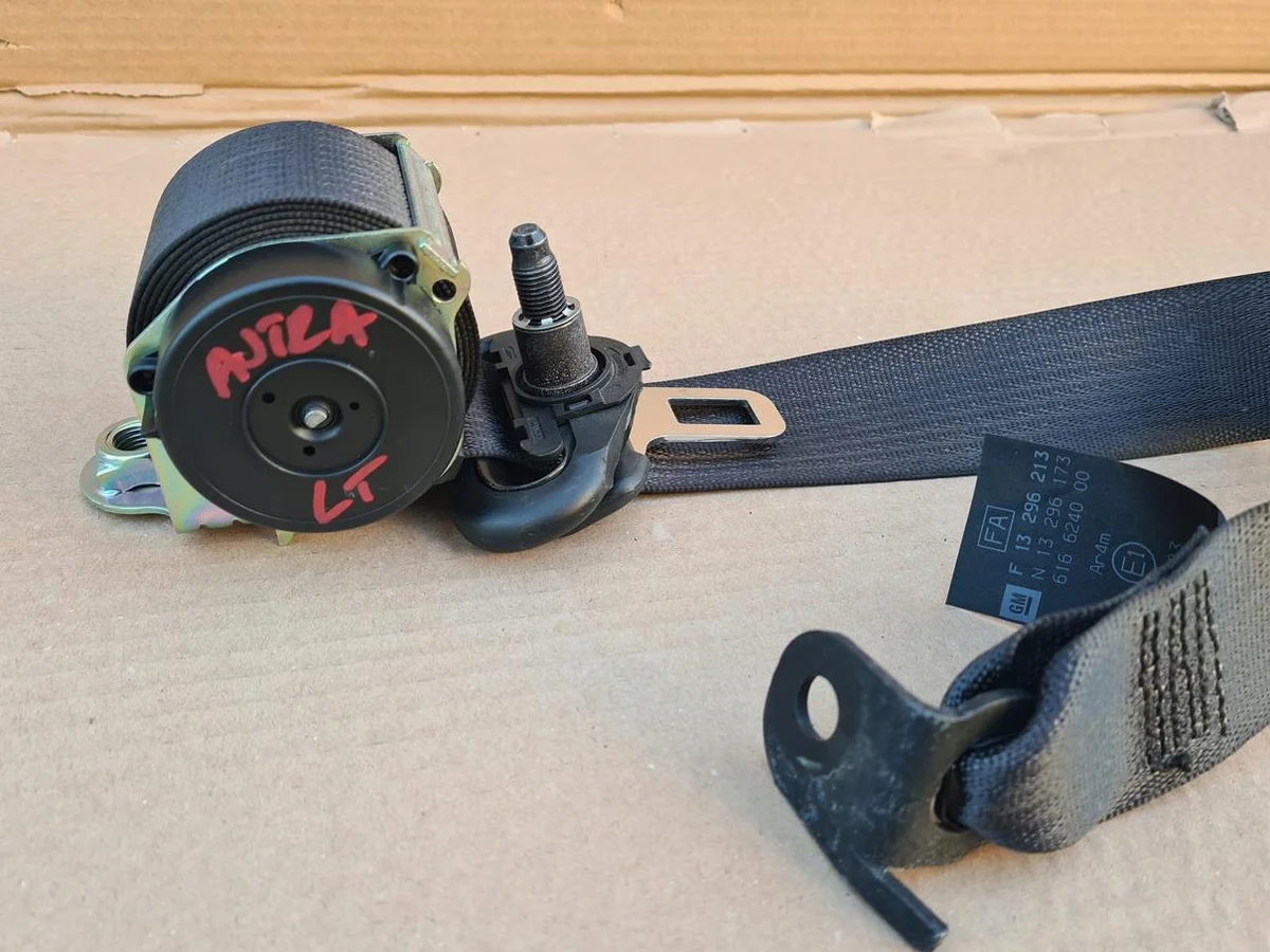 Ceinture de sécurité arrière Opel Astra H GTC 13296217