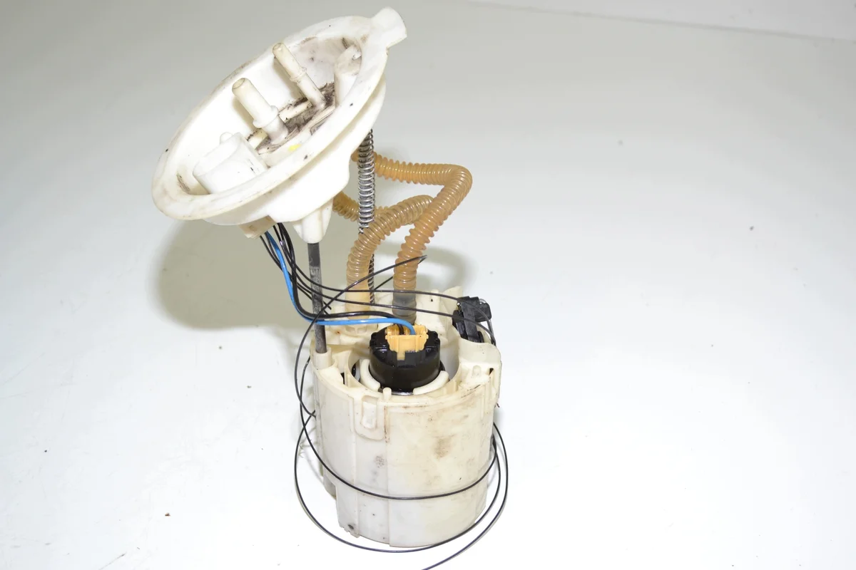 Bomba de combustível BMW F20 F21 F30 F31 N47 7243972
