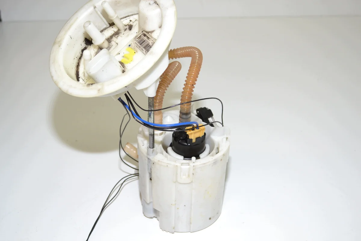 Bomba de combustível BMW F20 F21 F30 F31 N47 7243972