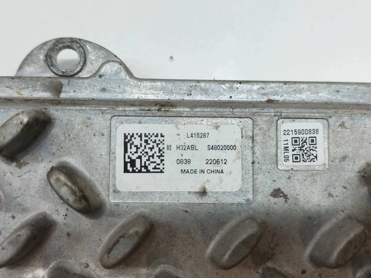 Peugeot 208 II Xenon-muunnin L415287