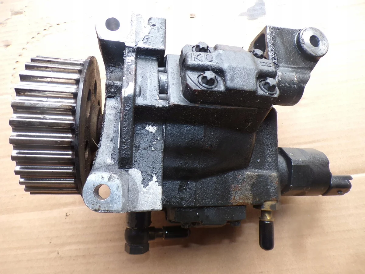 Insprutningspump Renault Nissan 1.5 dCi H8200704210