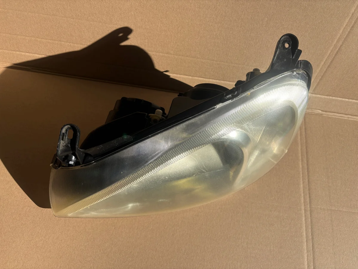 Farol Esquerdo Opel Corsa C 09114330 image 3