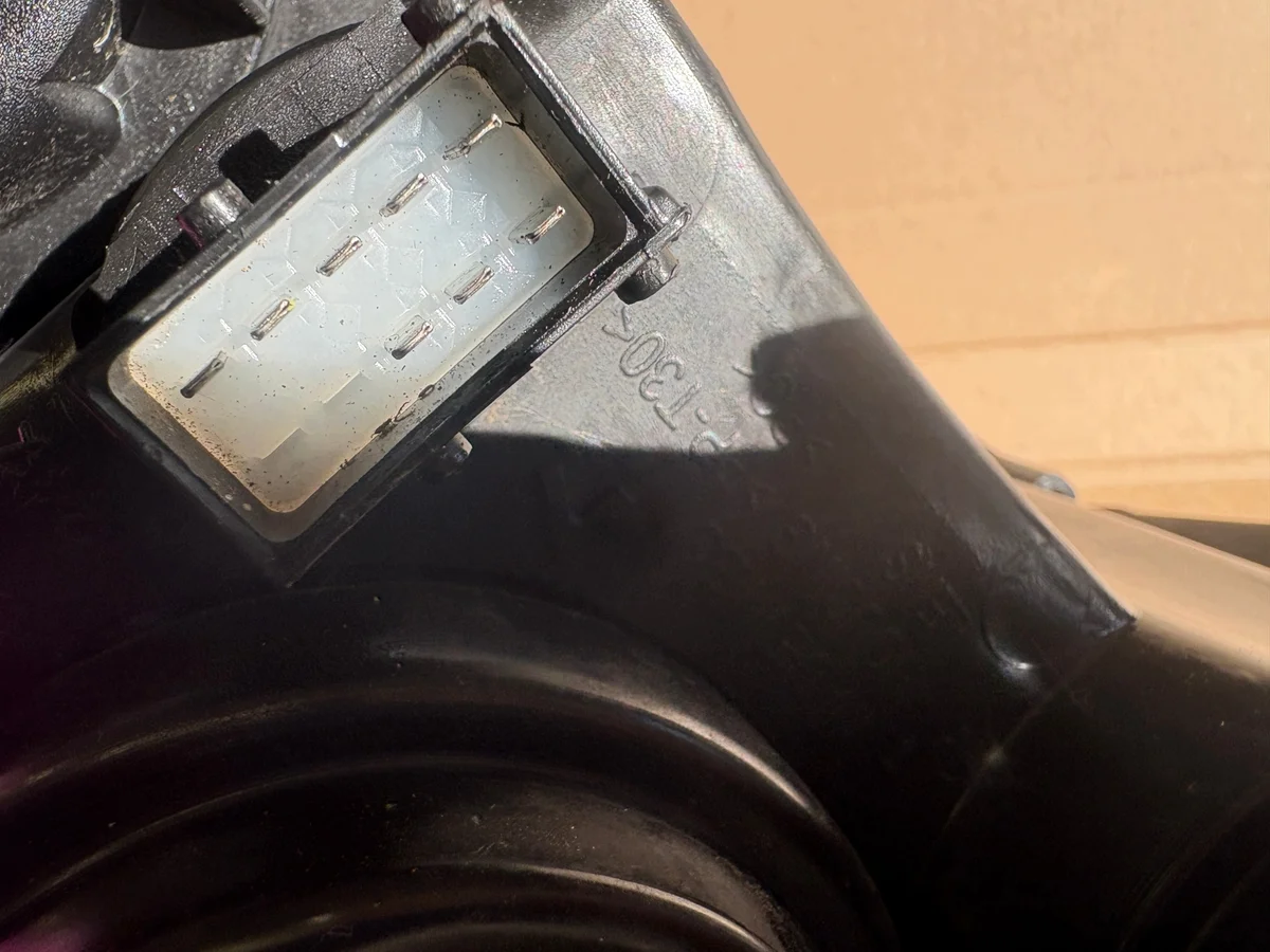 Farol Esquerdo Opel Corsa C 09114330 image 10