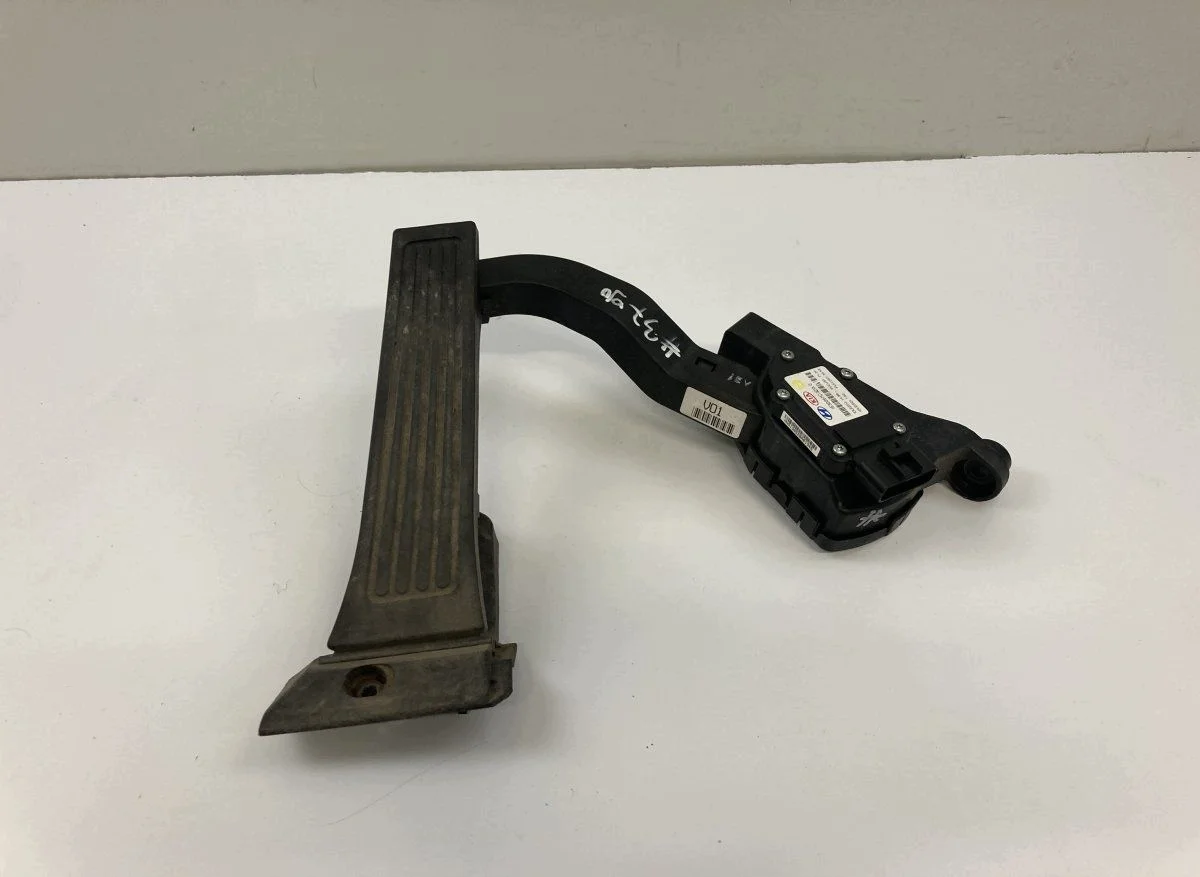Gaskleppositiesensor Hyundai i40 (VF) 327003Z000