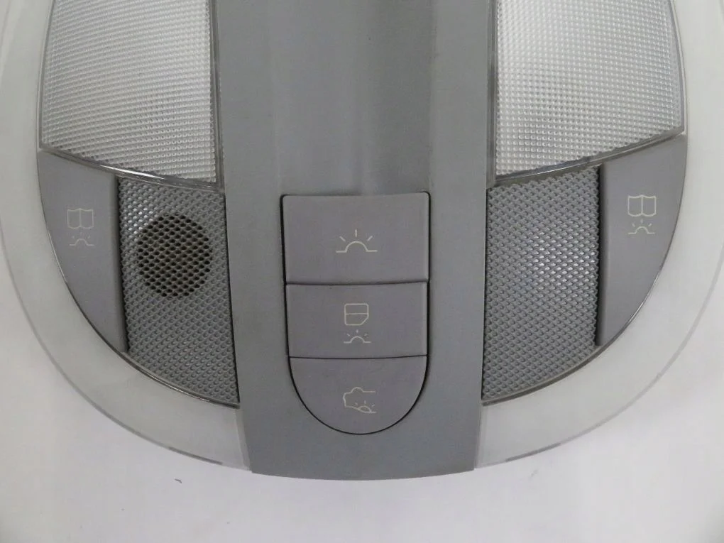 Lampada interna Mercedes Classe E W211 A21182059017D43 image 3