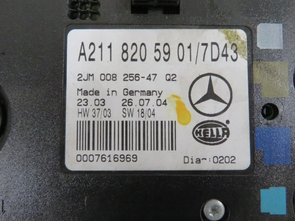 Lampada interna Mercedes Classe E W211 A21182059017D43 image 6