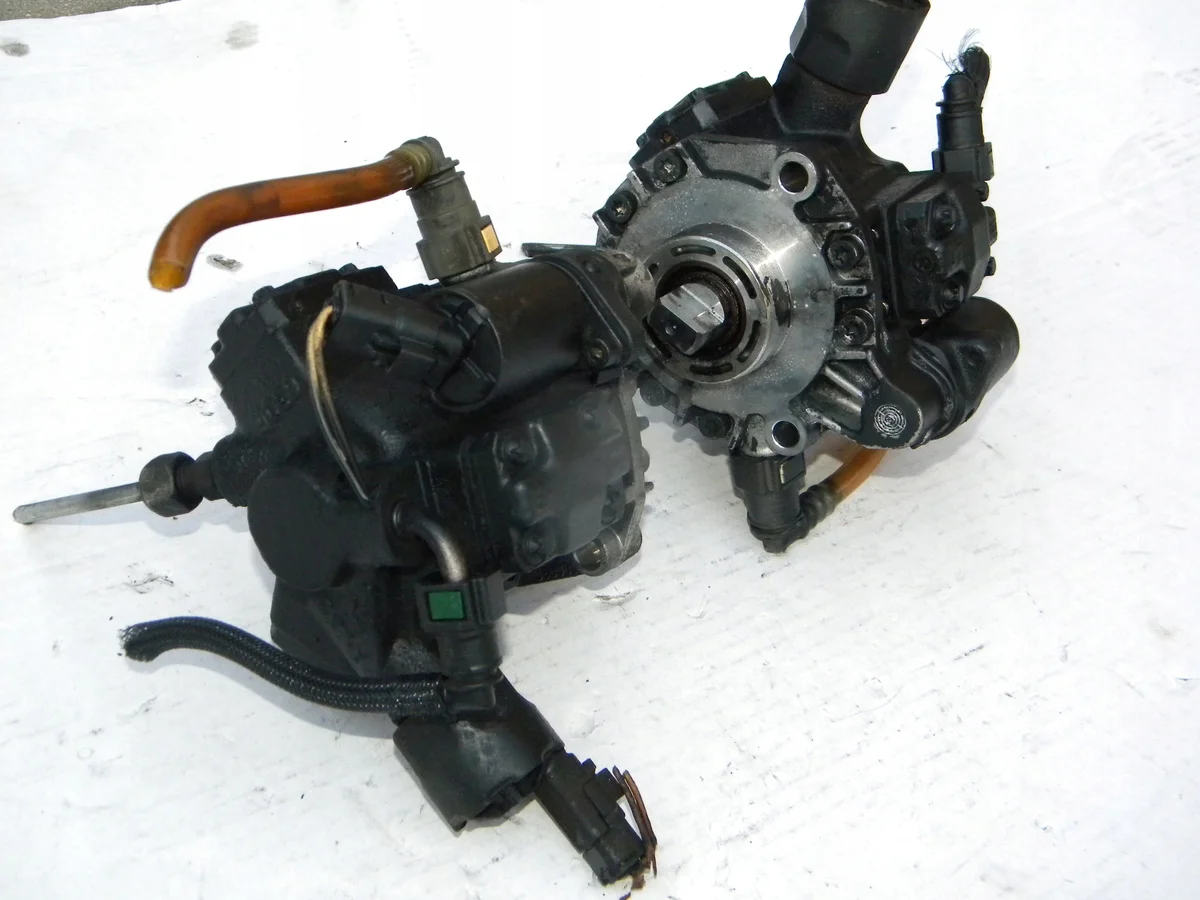 Insprutningspump Citroen Peugeot Volvo Ford 2.0 HDI TDCI 9658193980