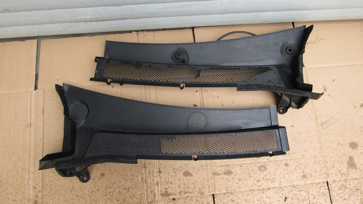 Garniture de pare-brise Peugeot 3008 II