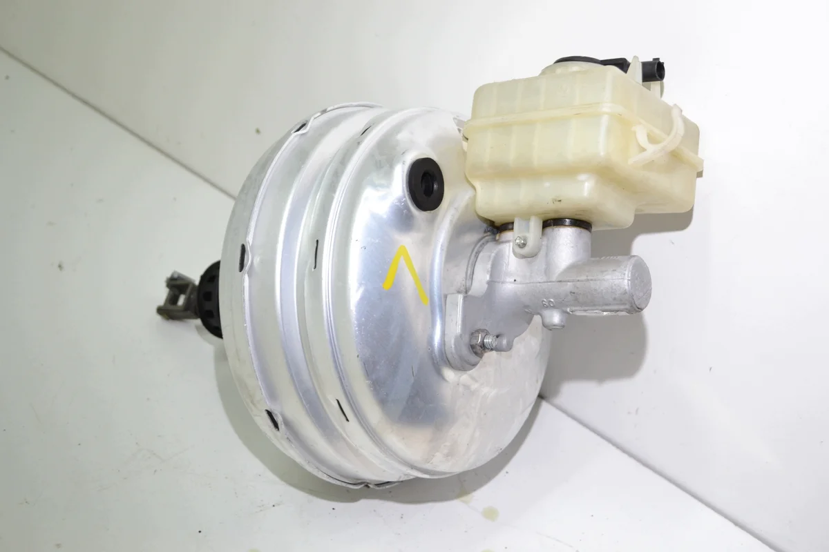 BMW E60 E61 Brake Booster Pump 6786556 image 5