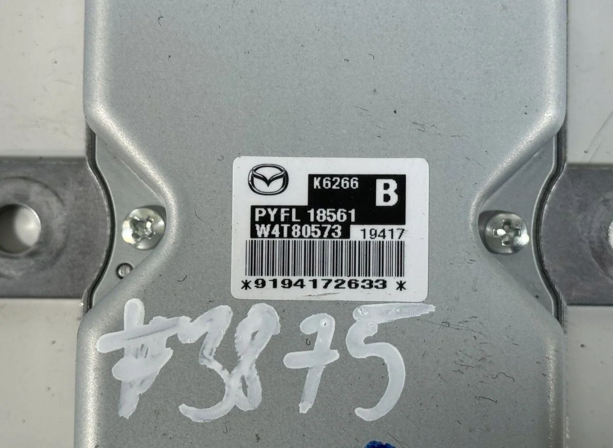 Fuel Pump Control Unit Mazda 6 PYFL18561 image 3