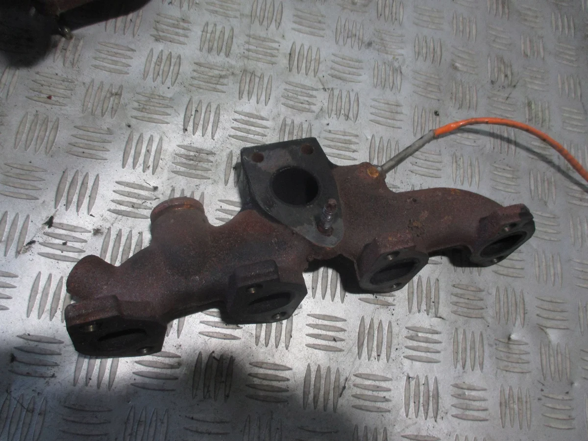 Coletor de escape Renault Clio IV 1.5 dCi 140048970R