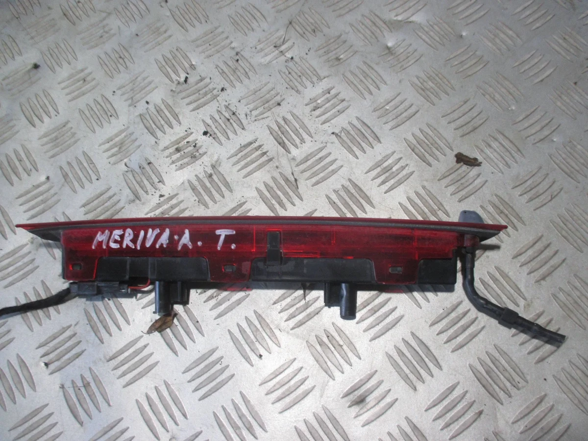Tercera luz de freno Opel Meriva A AIC12344