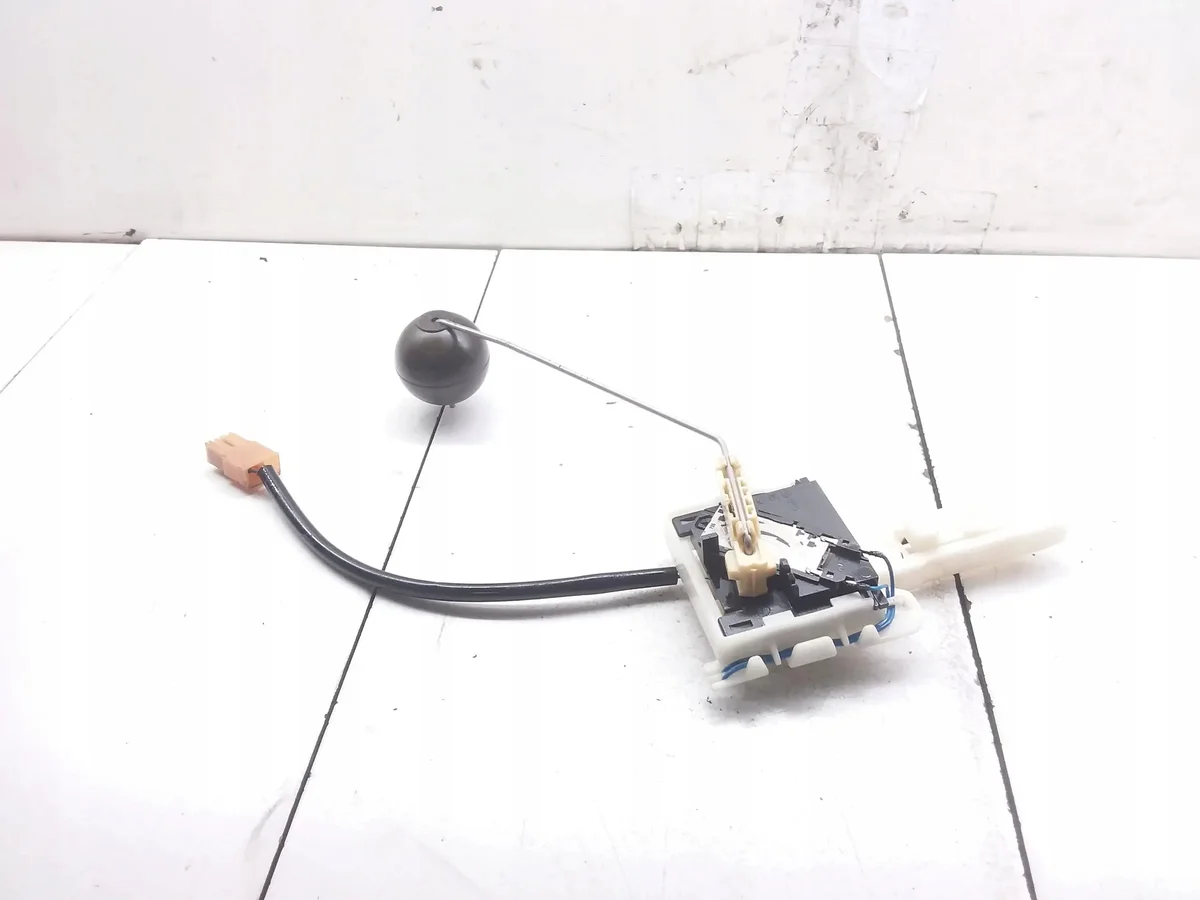 Volkswagen Touareg 7L Polttoainetason anturi 7L0919673F