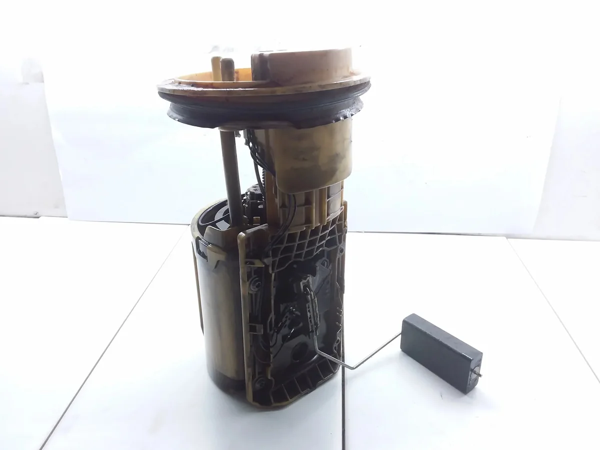 Pompe à carburant Skoda Octavia I A2C53041385