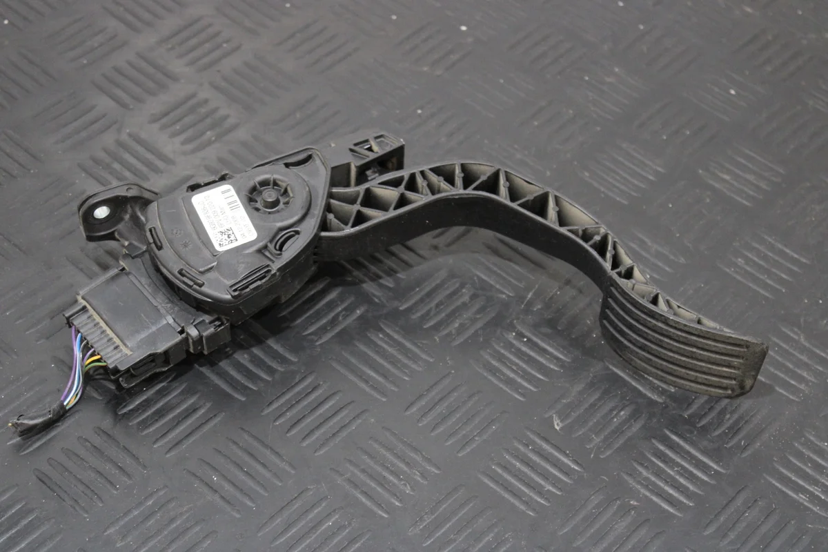 Kaasupoljin Ford S-MAX 2,2 TDCI 6G92-9F836-JD