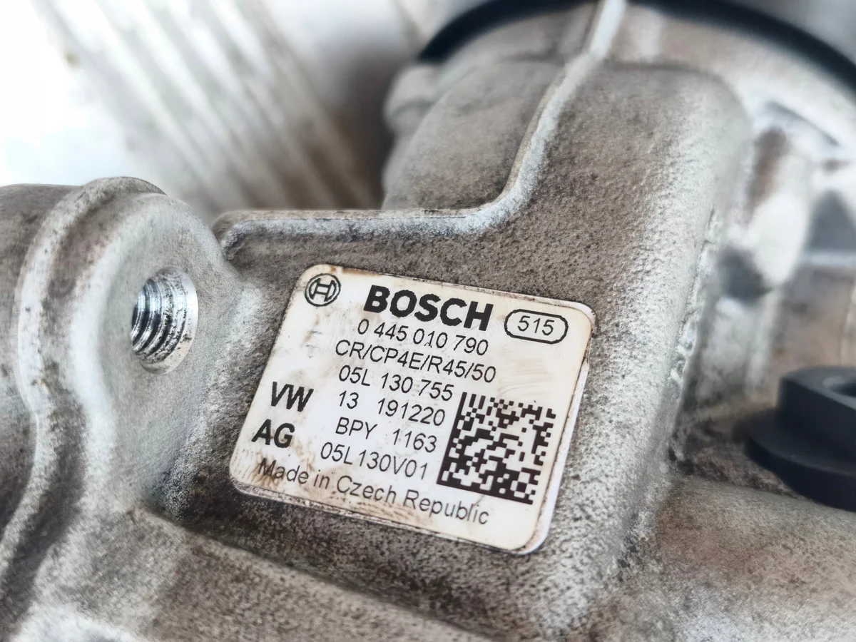 Pompa alta pressione 2.0 TDI Skoda Octavia 05L130755 image 3