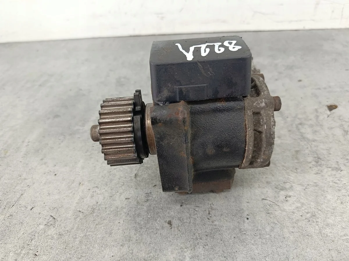 Bränslepump Skoda Roomster 1.6 TDI 03L130755E