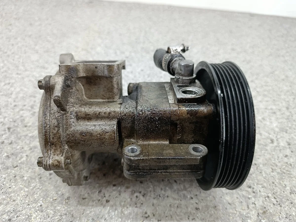 Ohjaustehostimen pumppu BMW 3 E90 6780413 image 6