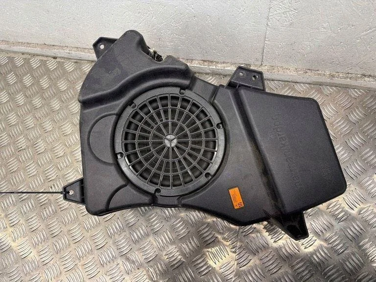 Altoparlante Basso Mercedes-Benz GLE A1668202202