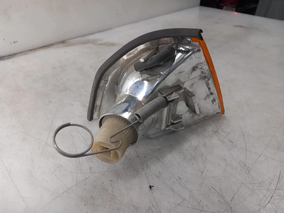 Knipperlicht links voor Alfa Romeo 33 6R0145460