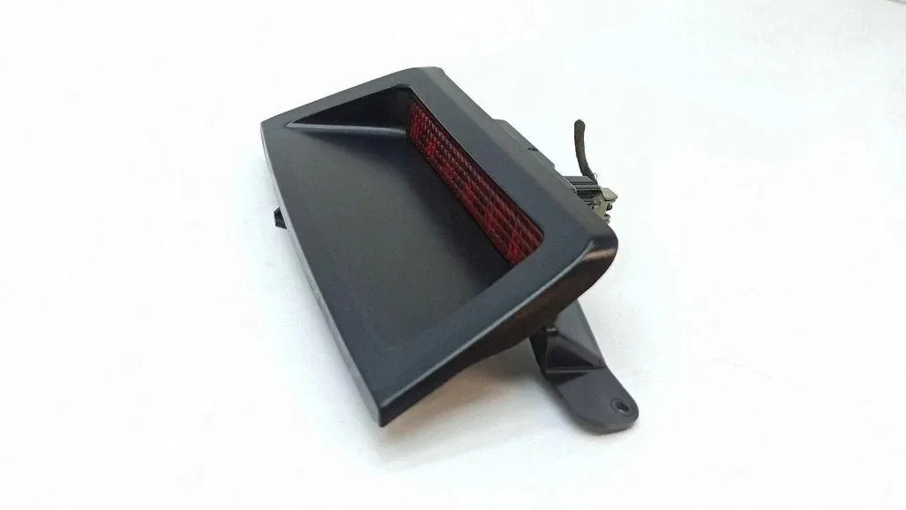 Chrysler 300C Luce Stop Centrale 43986 image 4