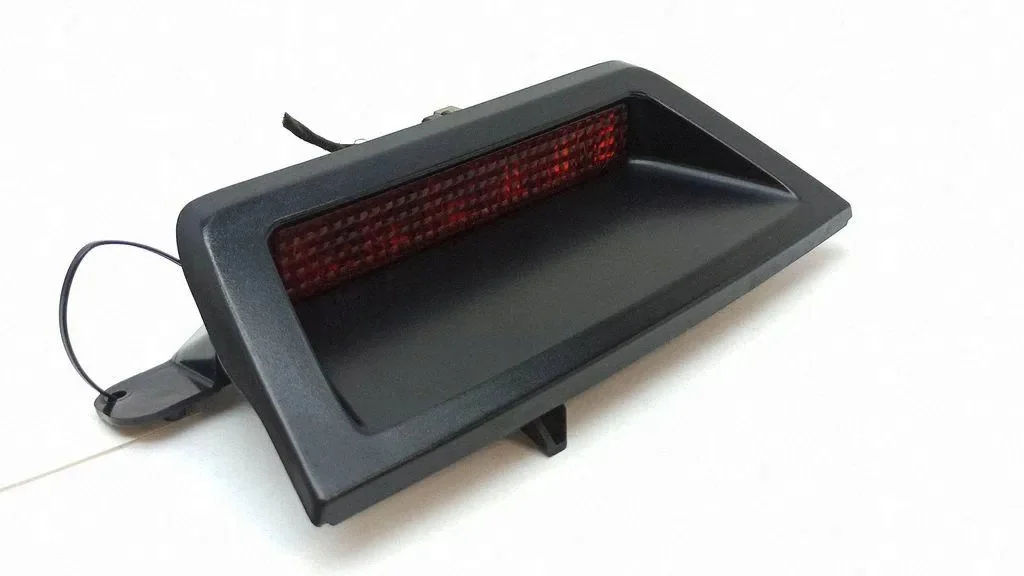 Chrysler 300C Luce Stop Centrale 43986 image 5