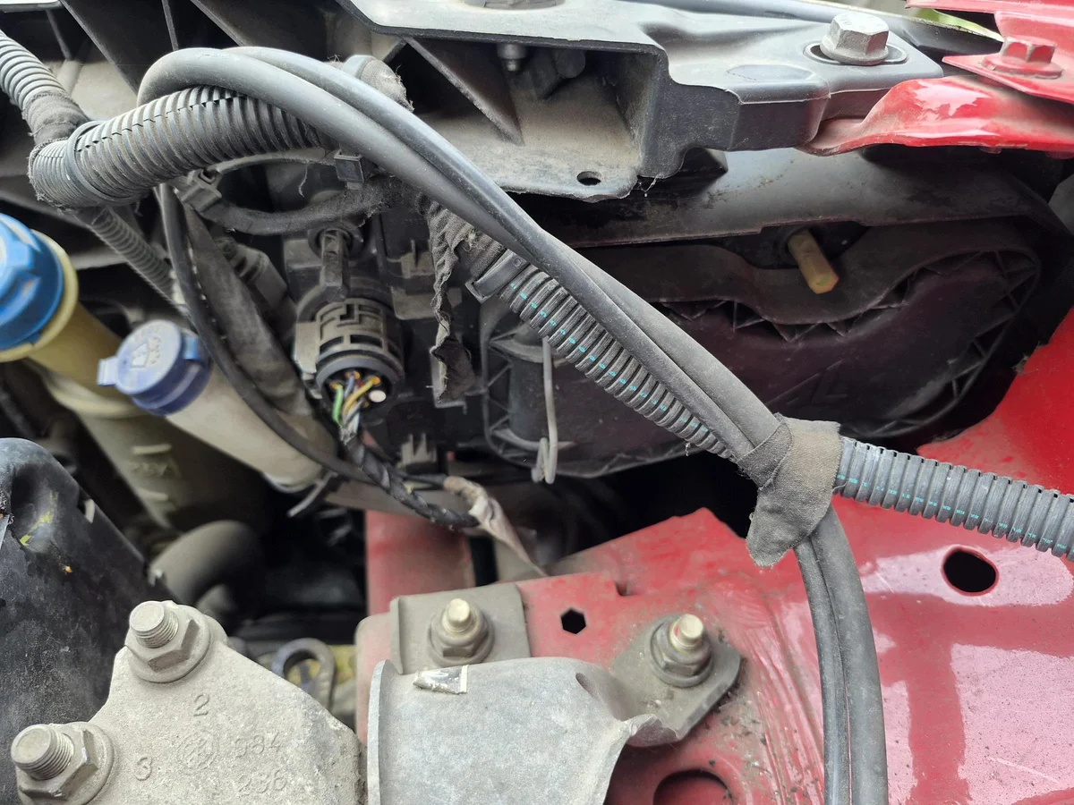 Fiat Panda Faro delantero derecho