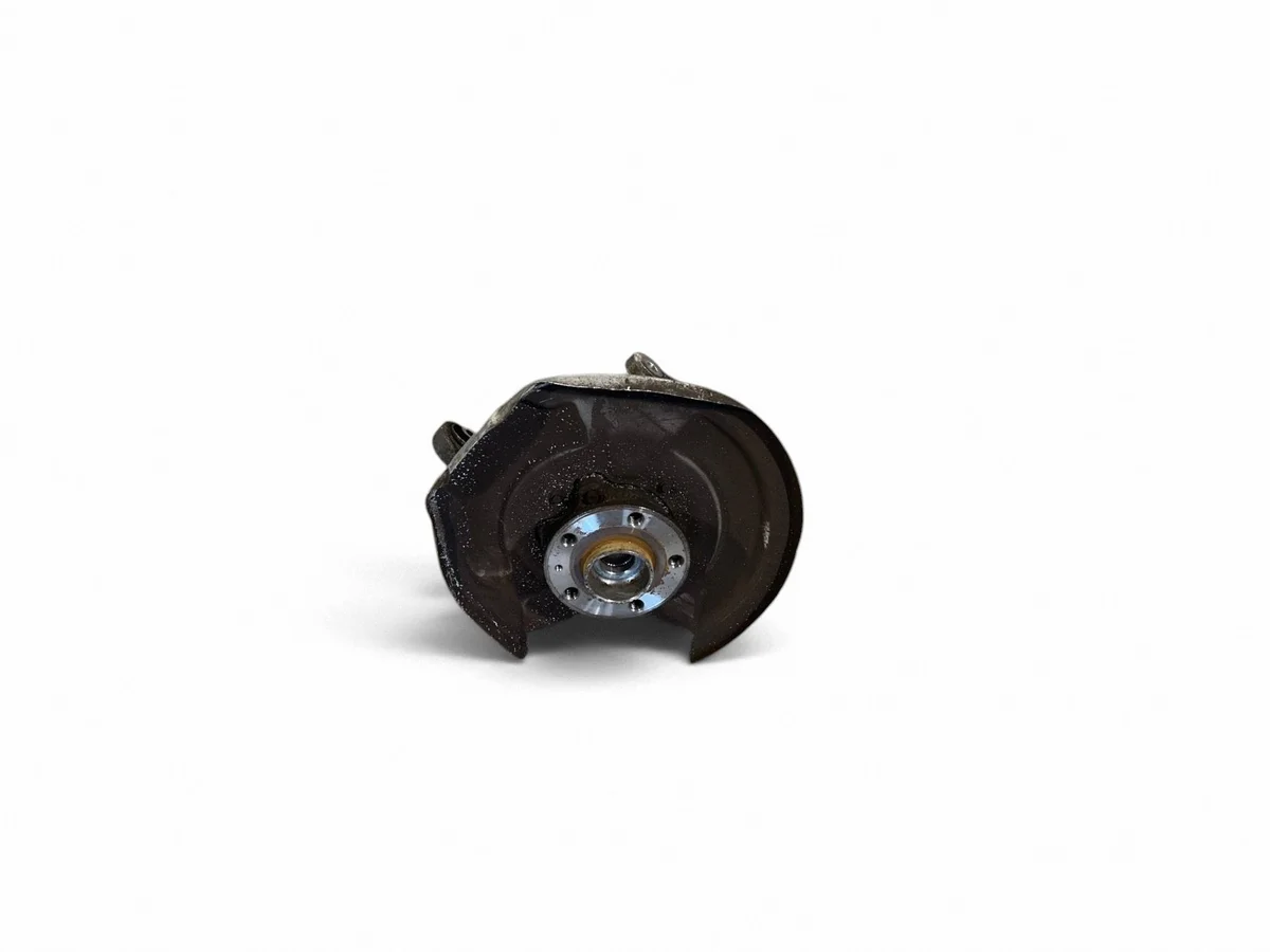Volvo XC90 Cubo de Roda Traseiro UTO93576