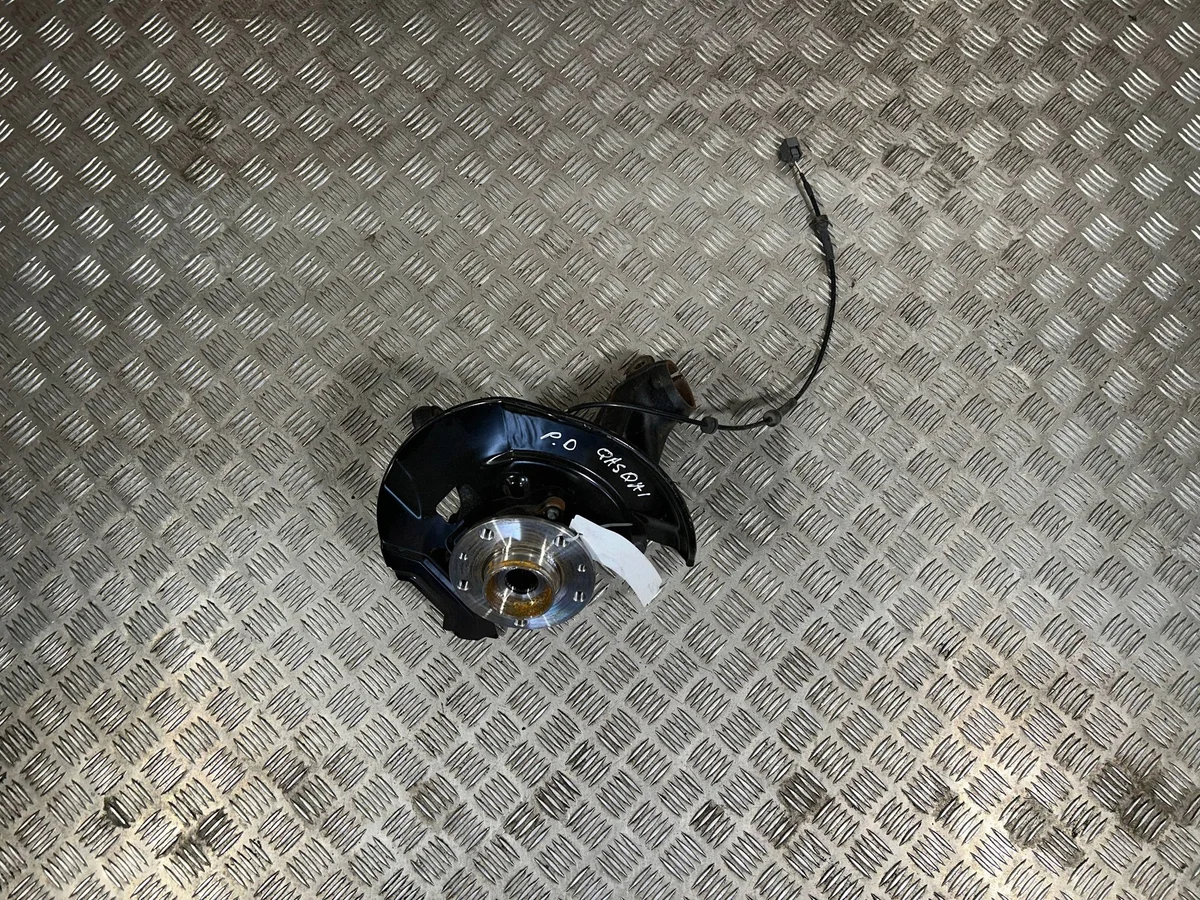 Nissan Qashqai etunavan laakeri UTO93573