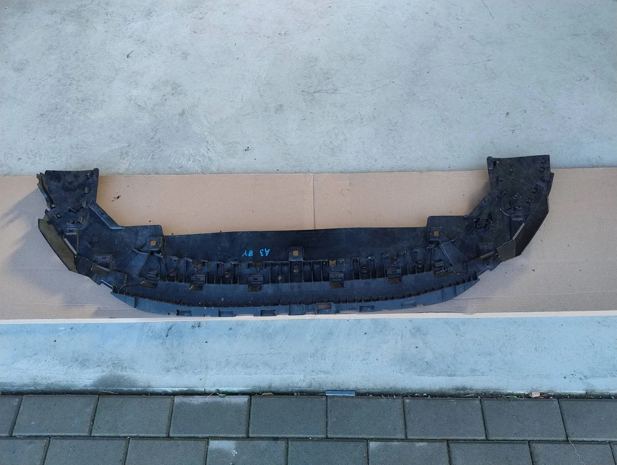 Cache sous pare-chocs Audi A3 8Y 8Y0807233