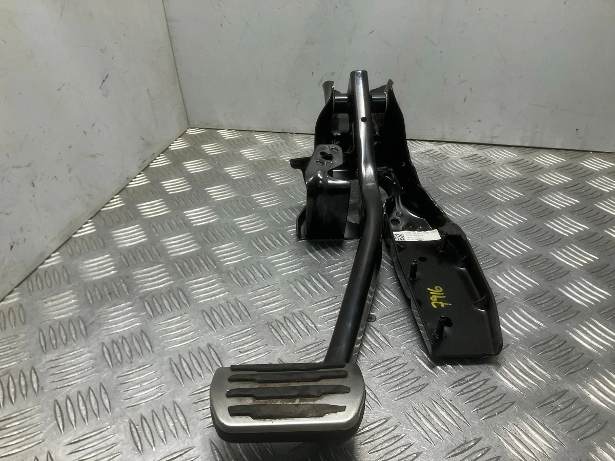 Land Rover Range Rover Evoque GJ3M2D094CB Pedal de freno
