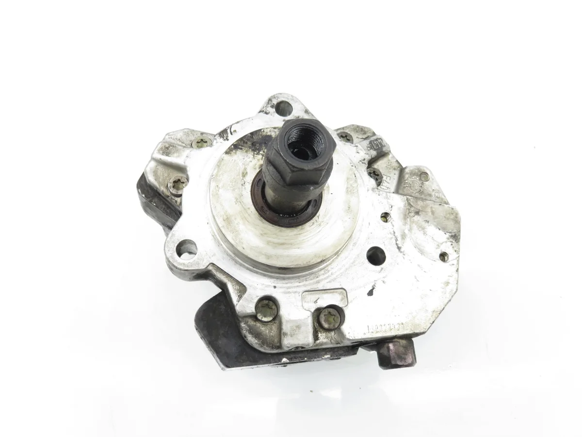 Insprutningspump BMW 3 E46 320d M1157871-0445010045