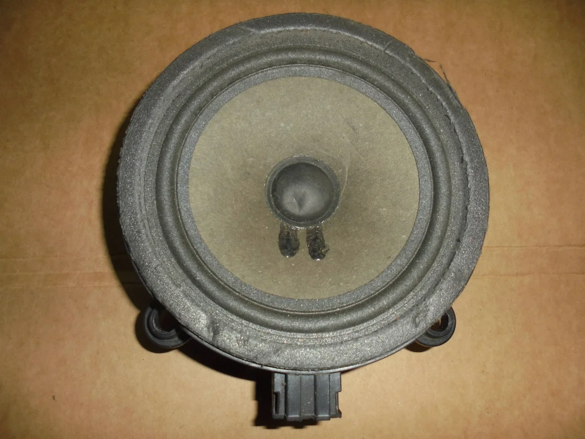 Altavoz Puerta Delantera Mercedes-Benz Sprinter W906 A9068270060