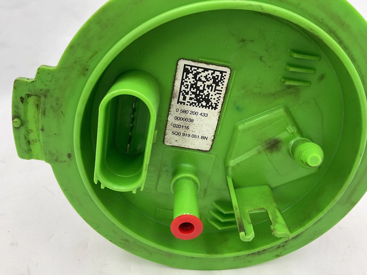 Polttoainepumppu Skoda Octavia III 5Q0919051BN image 7