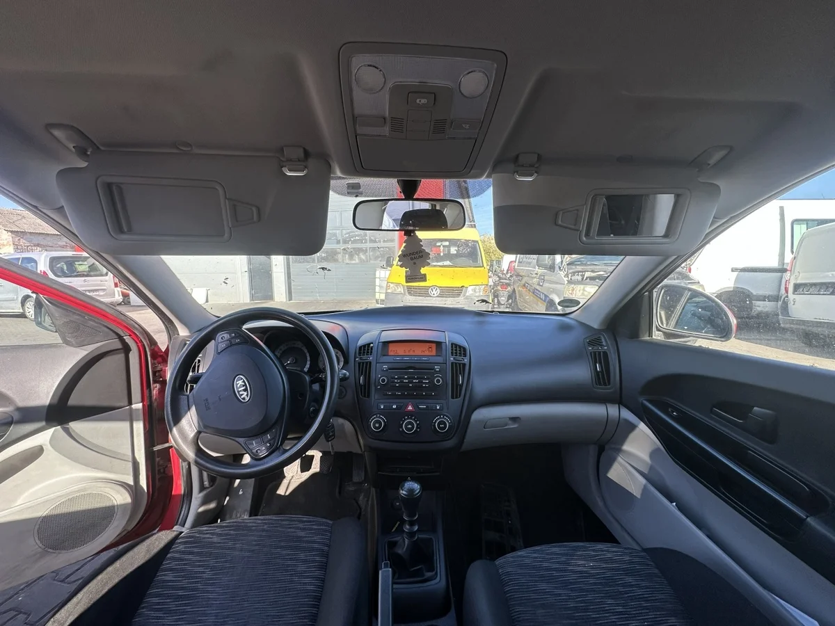 Kia Ceed sisävalaisin 9282701H000