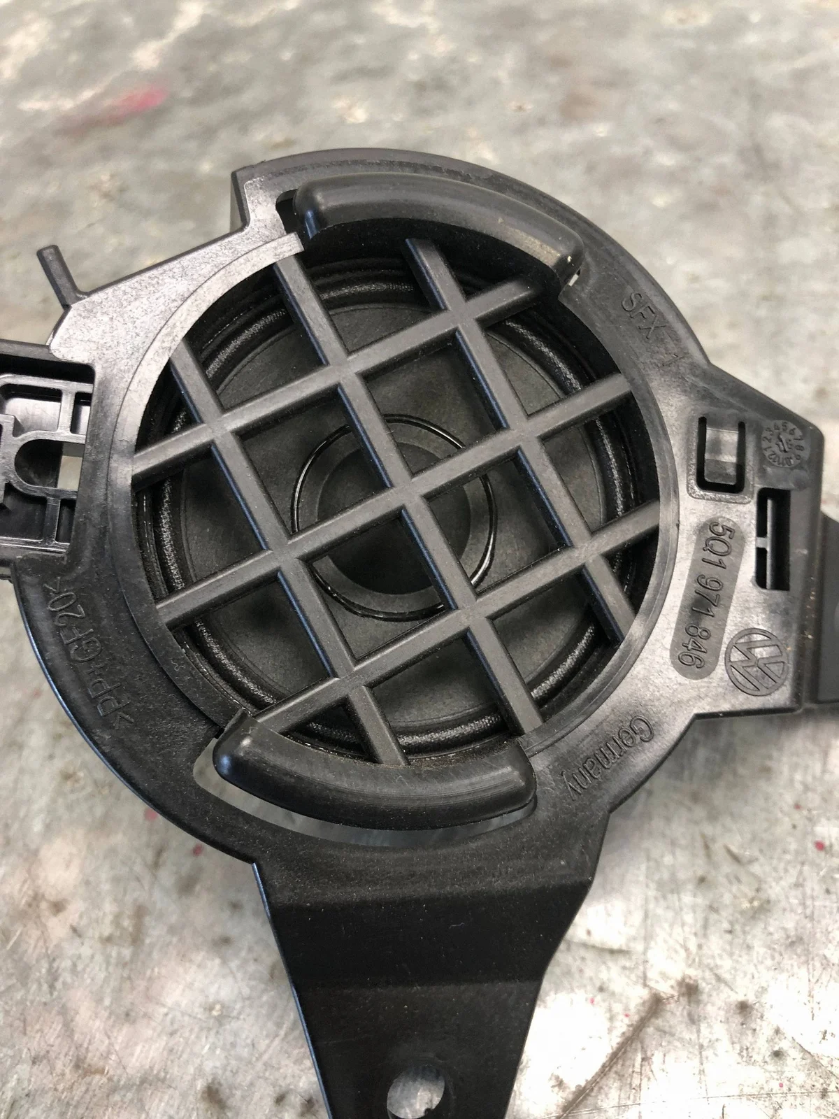 Kaiutin Volkswagen Passat B8 4M0035454A